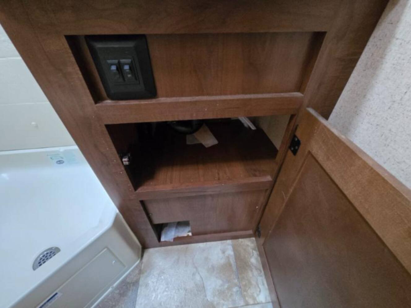 A photo of this 2015 Jayco Jay Feather Ultra Lite X17Z