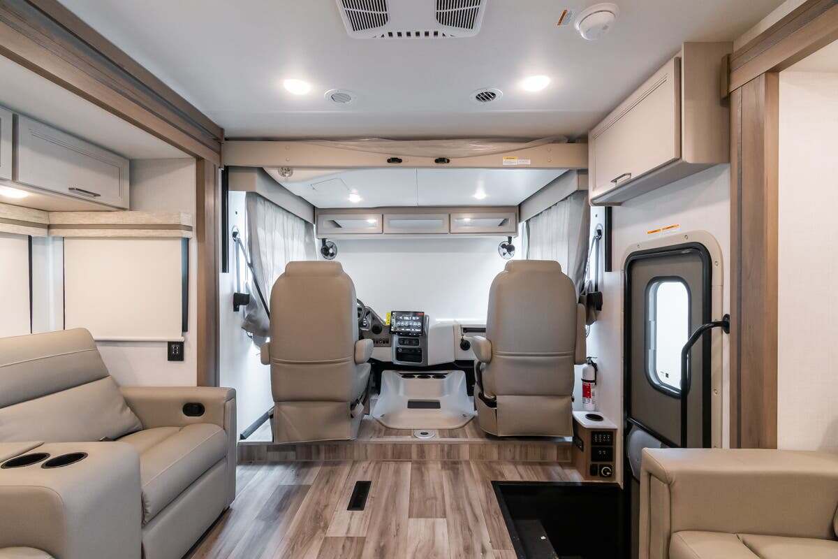 2027 Thor Motor Coach Hurricane 35A in alvarado TX