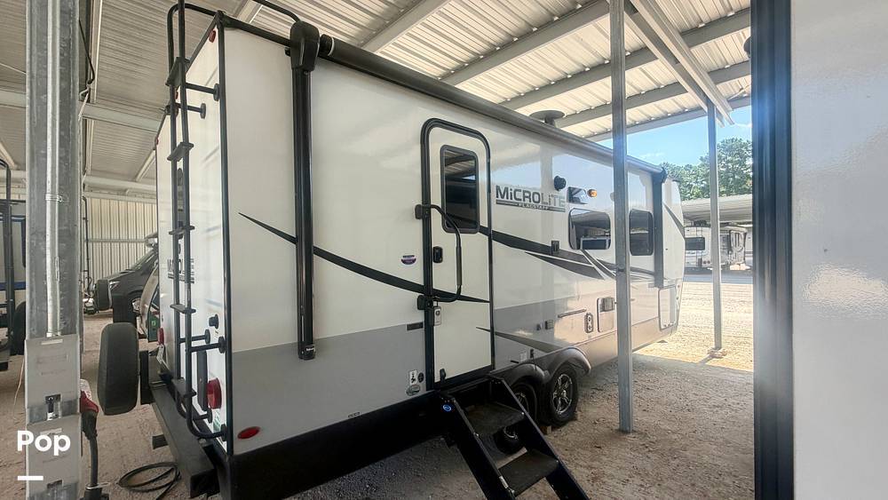 2021 Forest River Micro Lite 25FBLS in willis TX