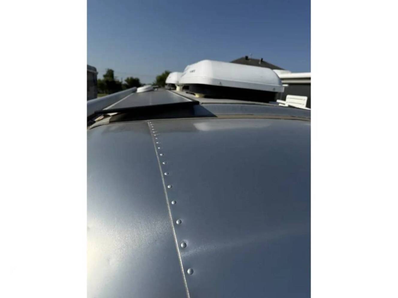 A photo of this 2023 Airstream International 25FB Twin