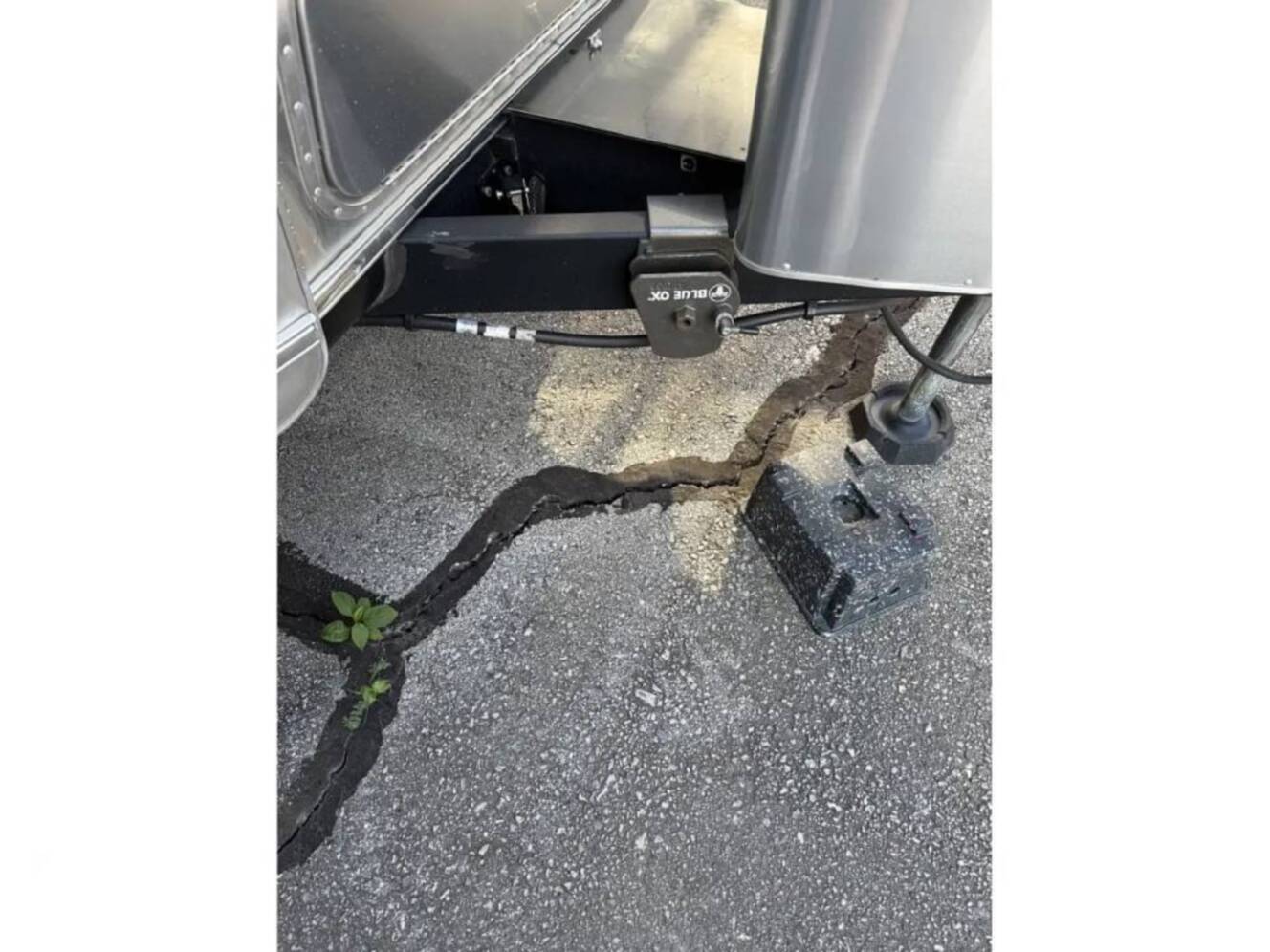 A photo of this 2023 Airstream International 25FB Twin