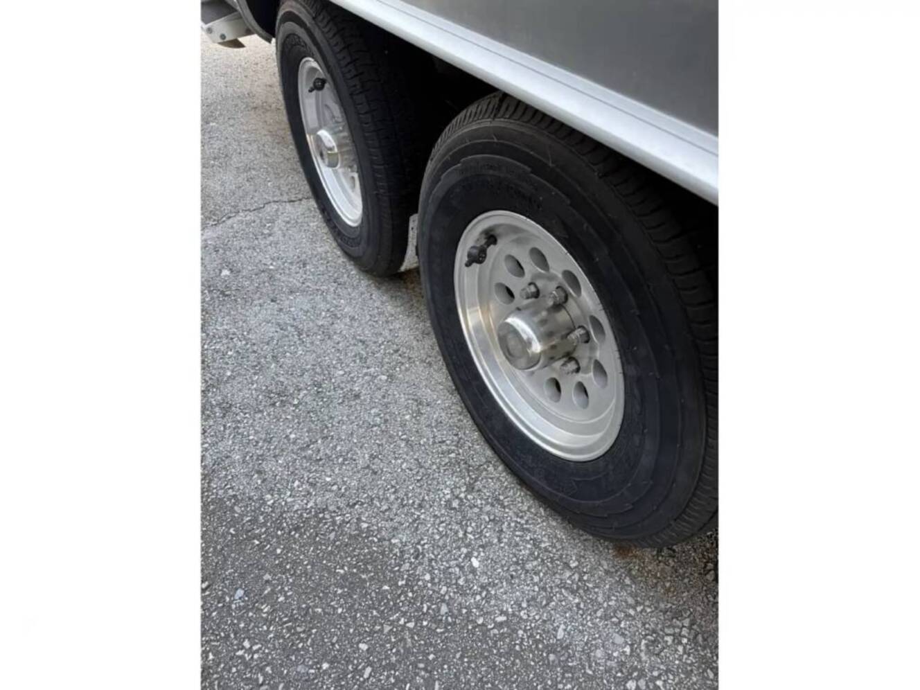 A photo of this 2023 Airstream International 25FB Twin