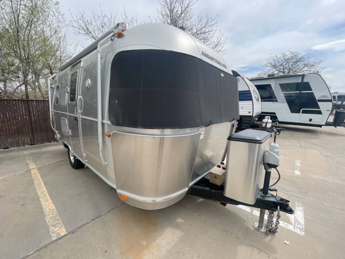 A photo of this 2018 Airstream Flying Cloud 20FB