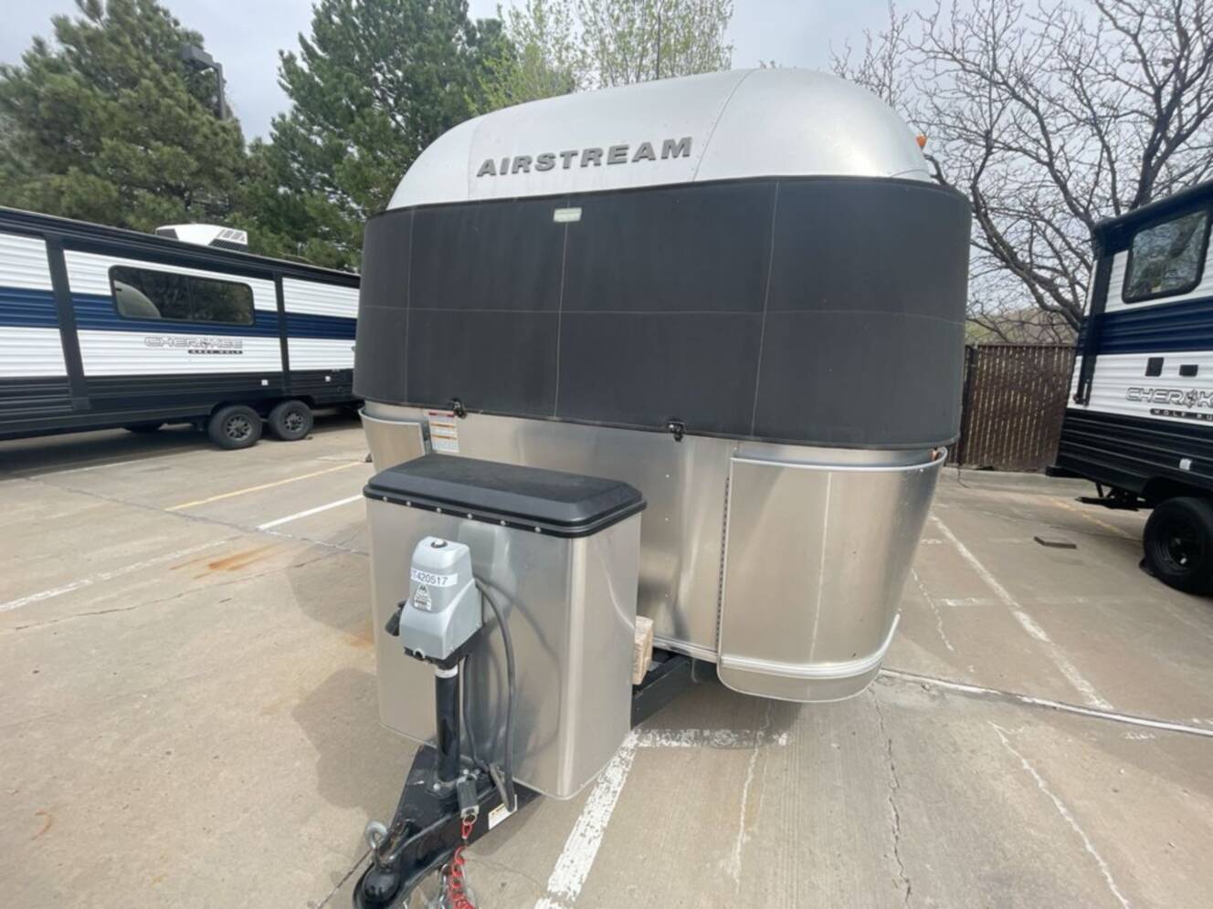 A photo of this 2018 Airstream Flying Cloud 20FB