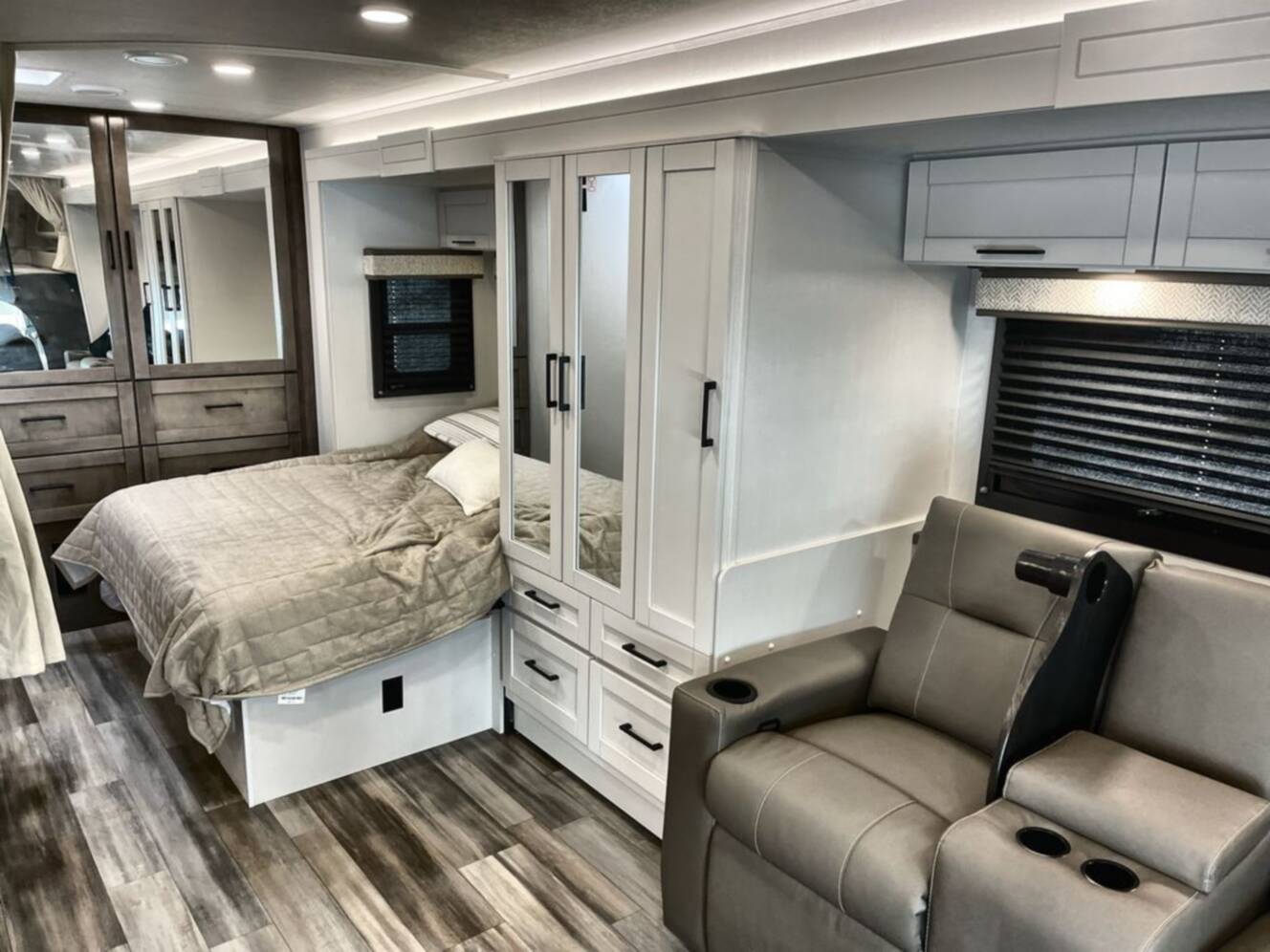 A photo of this 2026 Jayco Redhawk 24B