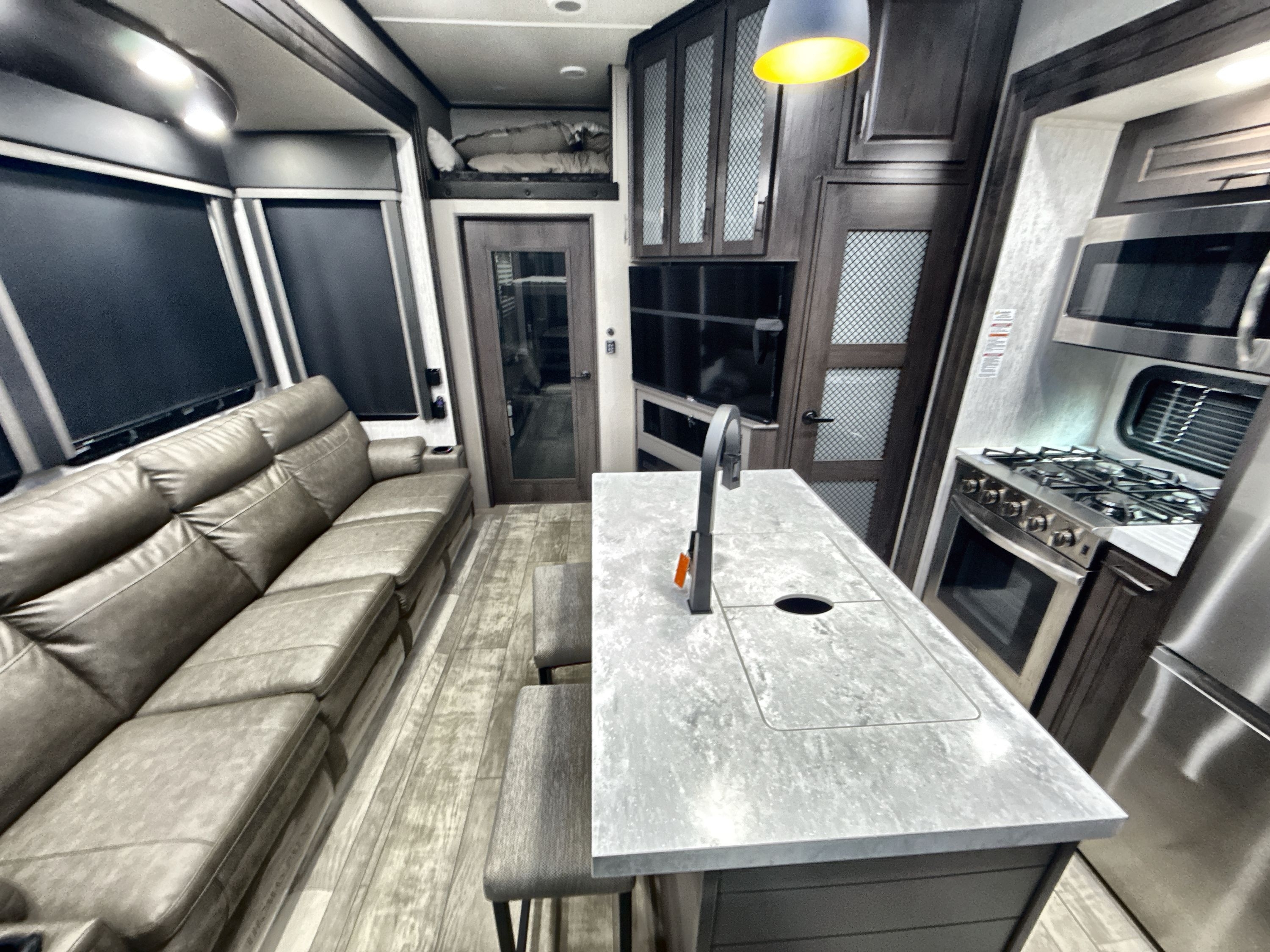2022 Grand Design MOMENTUM M CLASS 351MS in calera AL
