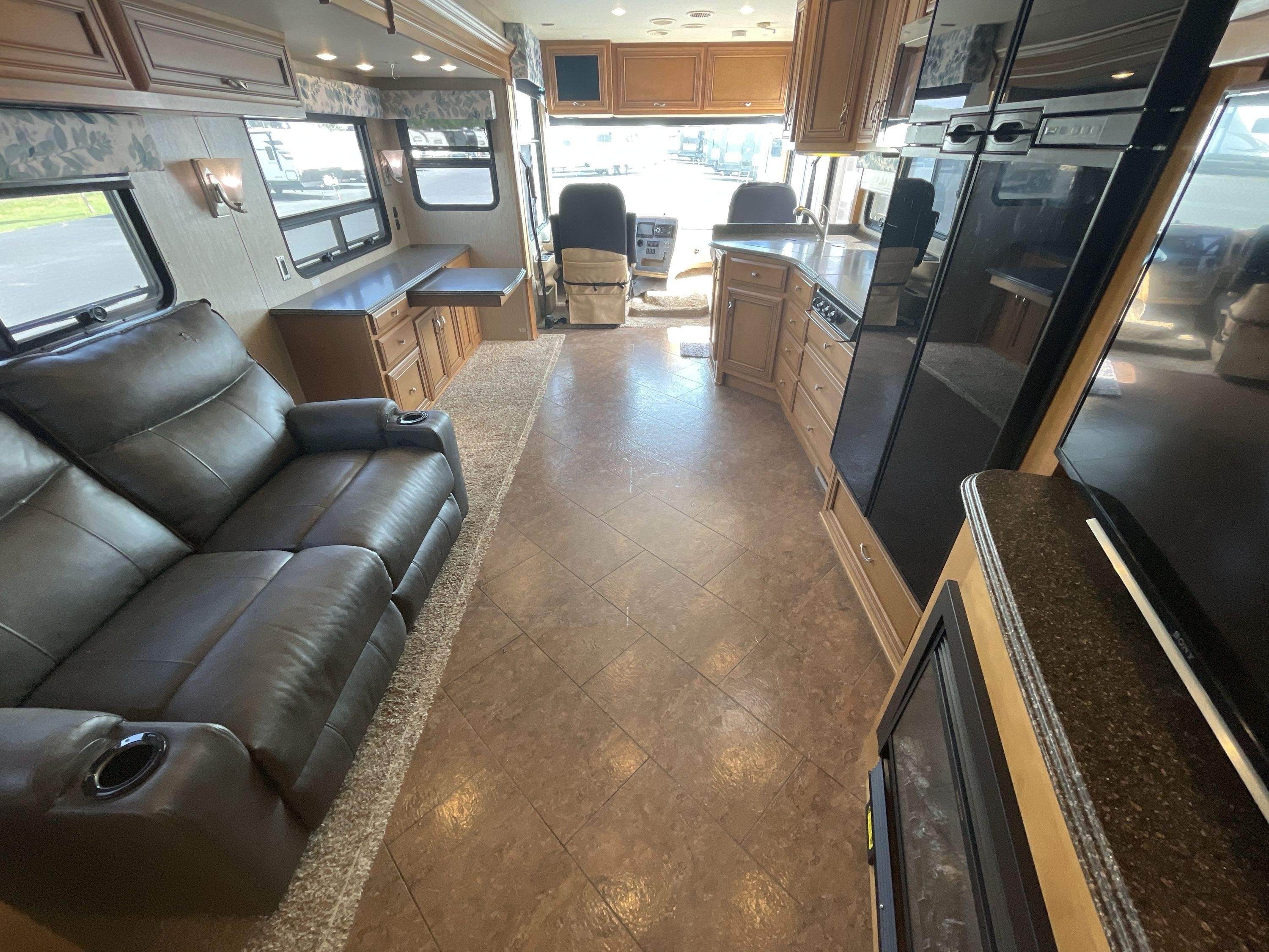 2015 Newmar CANYON STAR 3610 in north little rock AR
