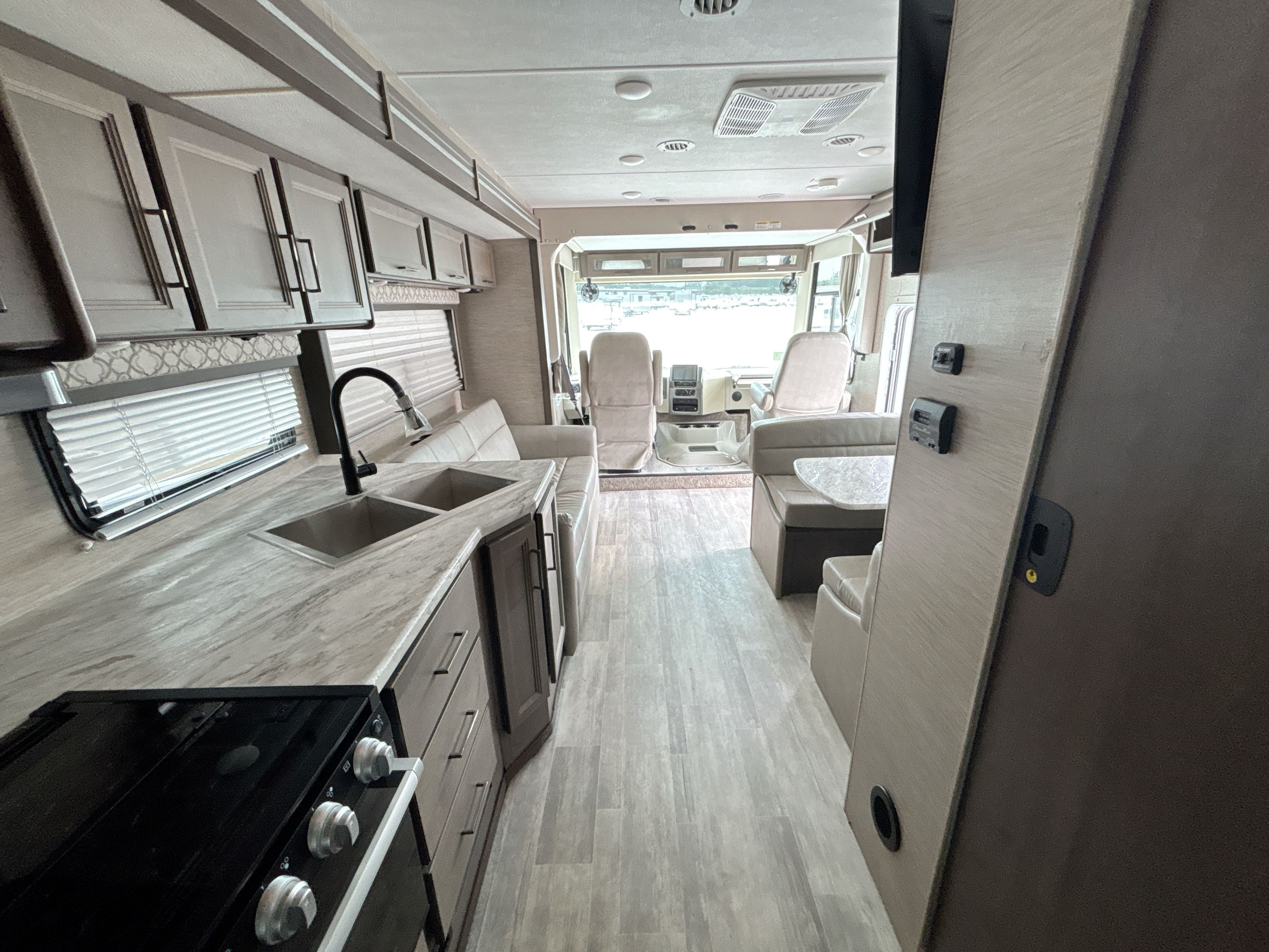 2023 Thor FREEDOM TRAVELER A29 in fort pierce FL