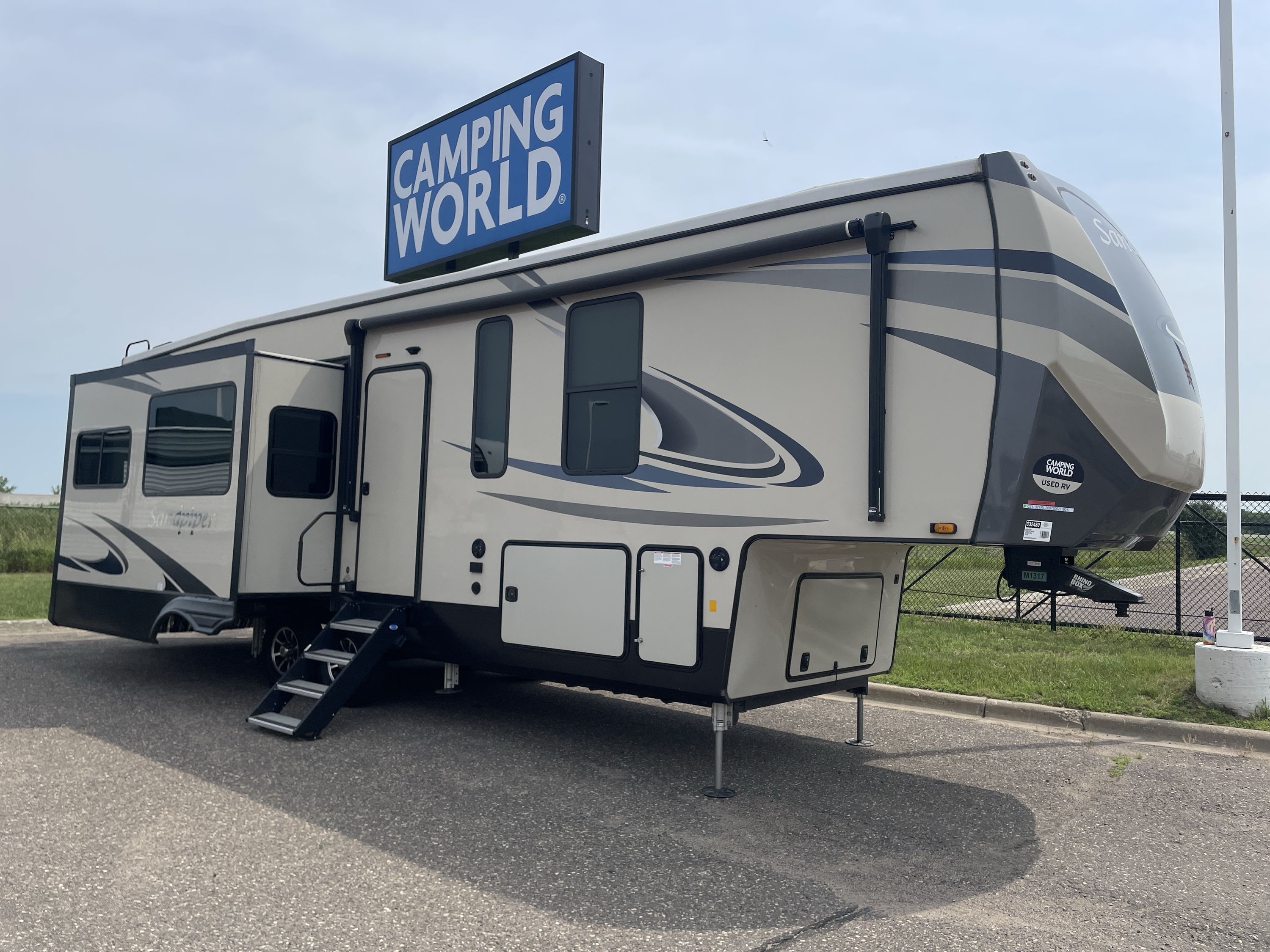 2021 Forest River SANDPIPER 321RL in monticello MN