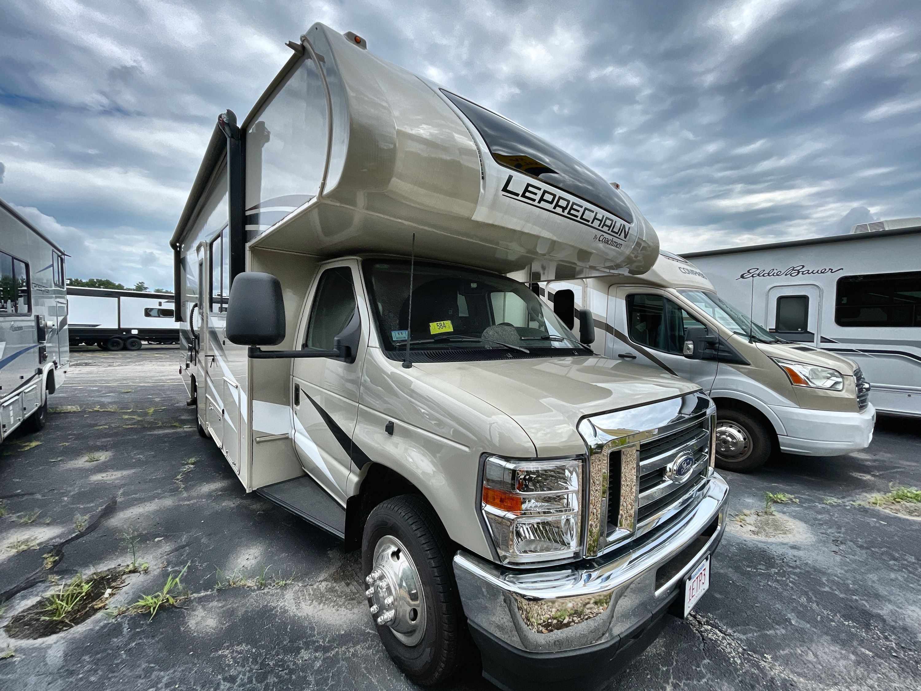 2024 Coachmen LEPRECHAUN 260DS in berkley MA