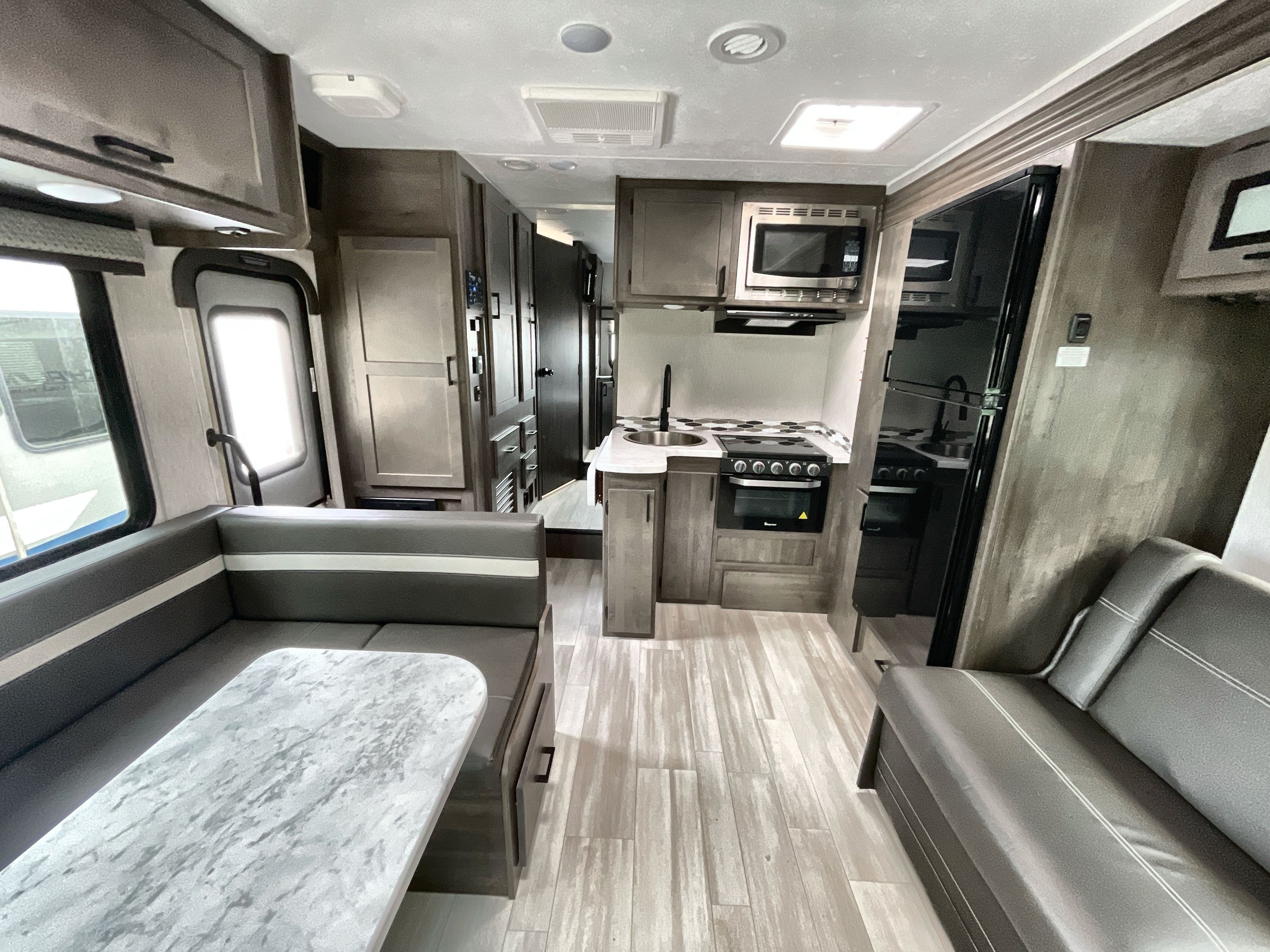2024 Coachmen LEPRECHAUN 260DS in berkley MA