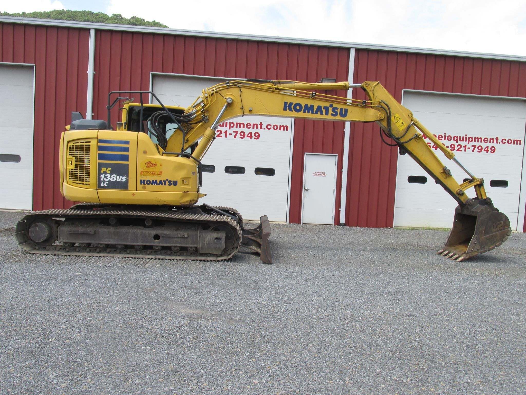 2016 KOMATSU PC138US LC-11 in Rich Creek, VA