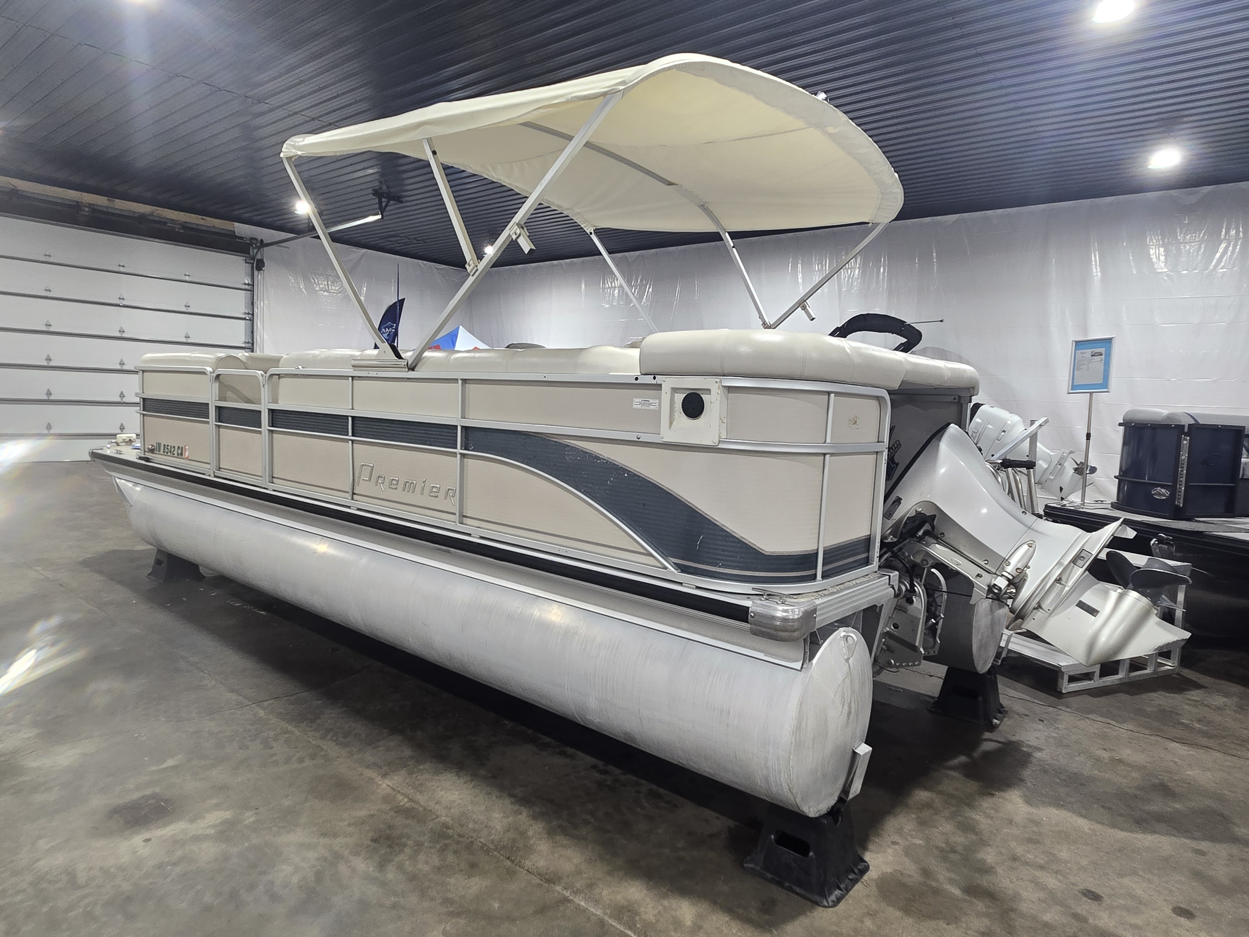 2004 Premier 225 Legend RE in
