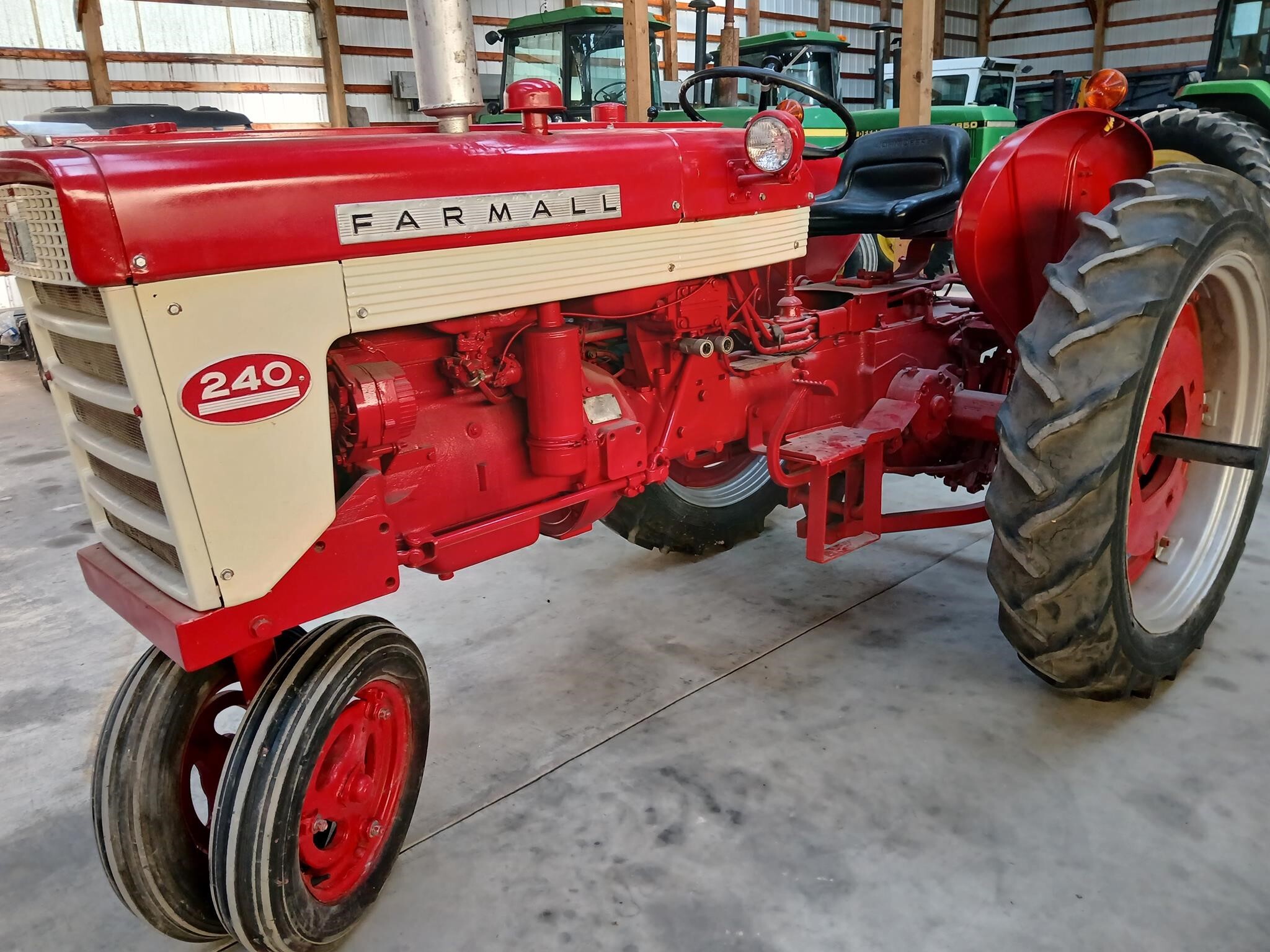 INTERNATIONAL 240 in Marlette, MI