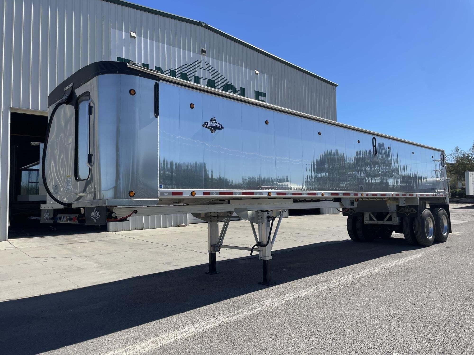2024 TRAILSTAR 39' X 96" X 60" FRAMELESS SMOOTH SIDE DUMP in Saint George, SC