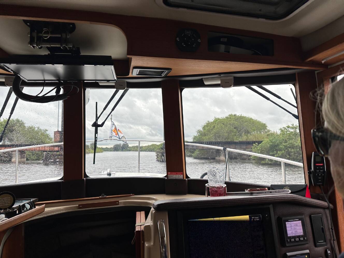 A photo of this 2015 Ranger Tugs R-31 CB