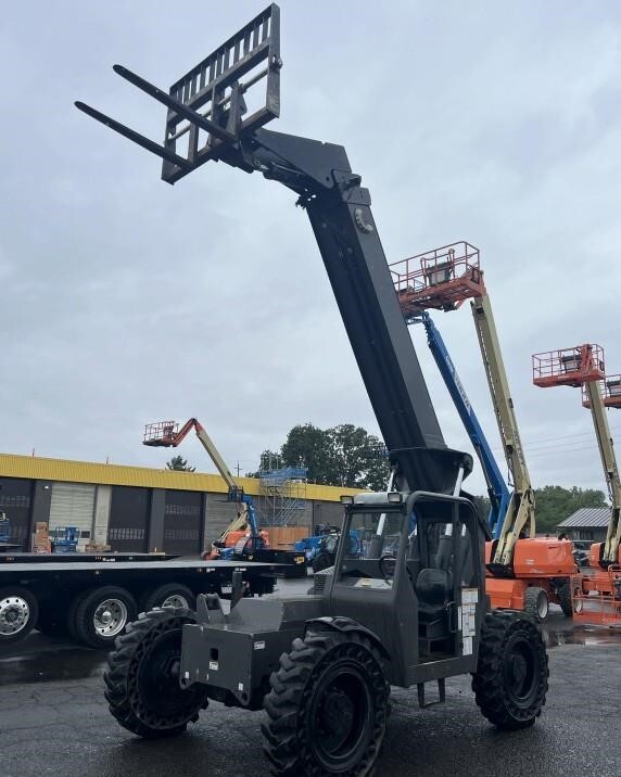 2013 GEHL RS6-42 in Redding, CA