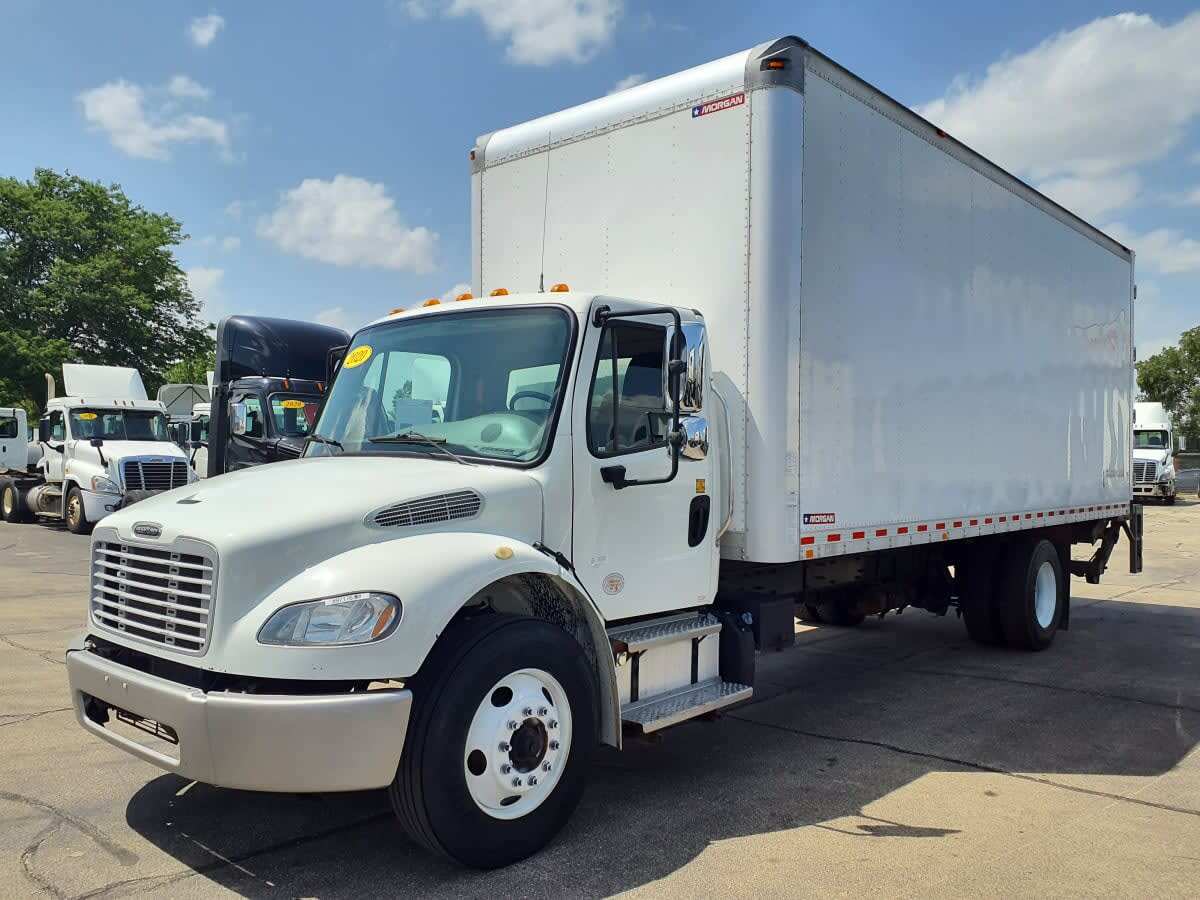 2020 FREIGHTLINER BUSINESS CLASS M2 106 in Oak Creek, WI