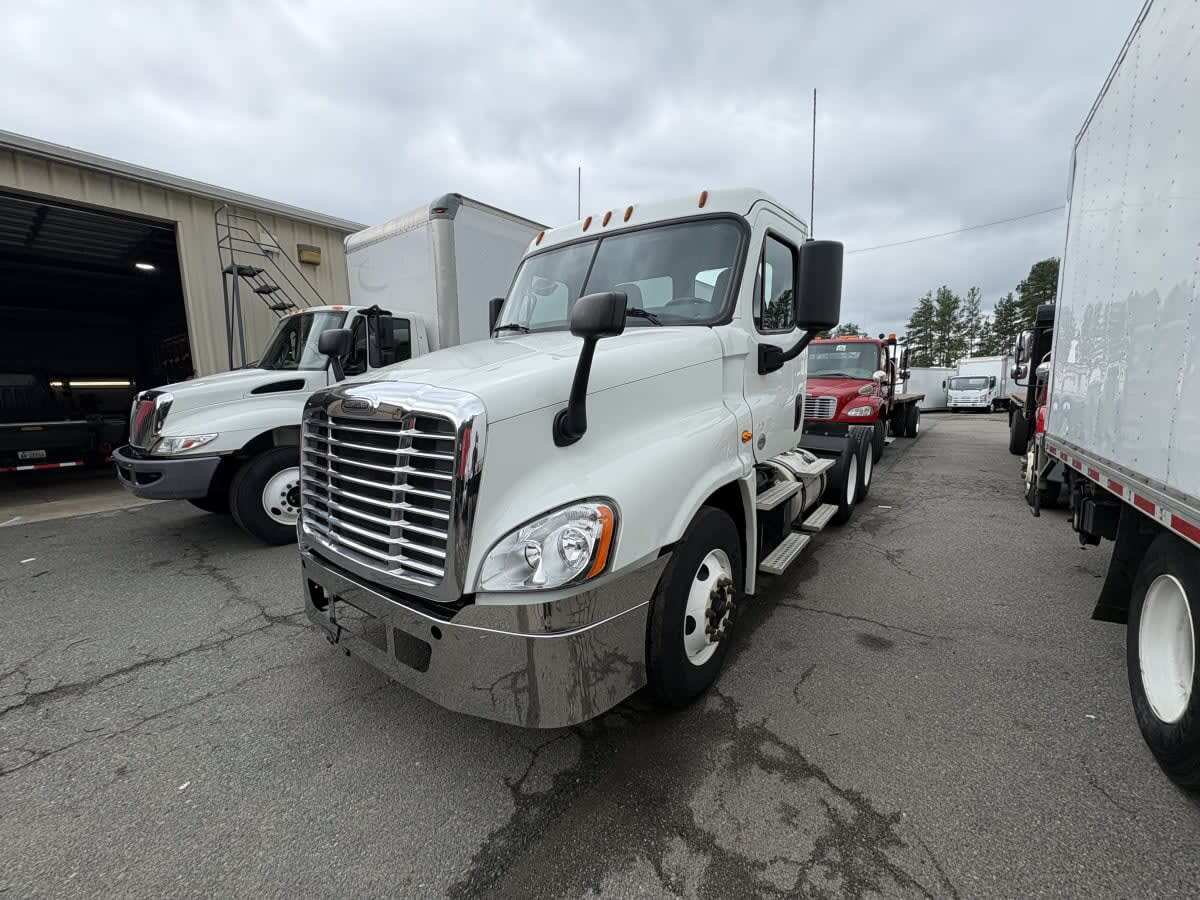2019 FREIGHTLINER CASCADIA 125 in Richmond, VA