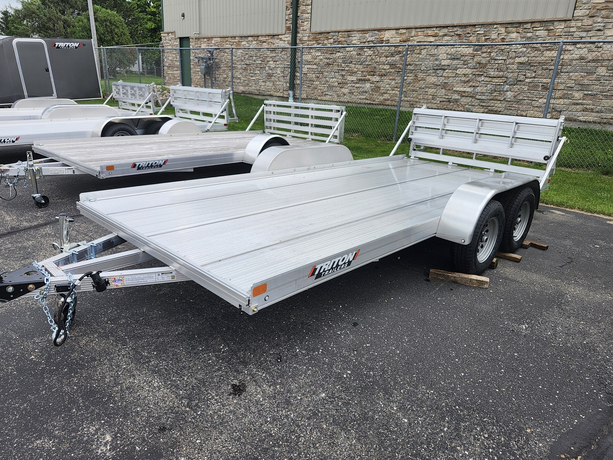 2026 Triton FIT1681-2EB2 HD BIFOLD 1064-B in monroe WI