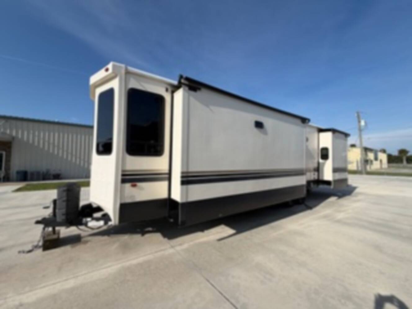 A photo of this 2021 Forest River CEDAR CREEK 40CCK