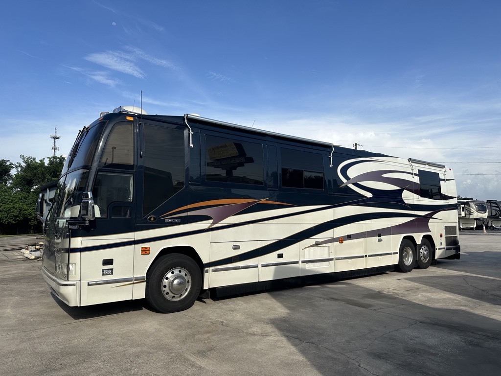 2001 Prevost FEATHERLITE H3 45 in lake wales FL