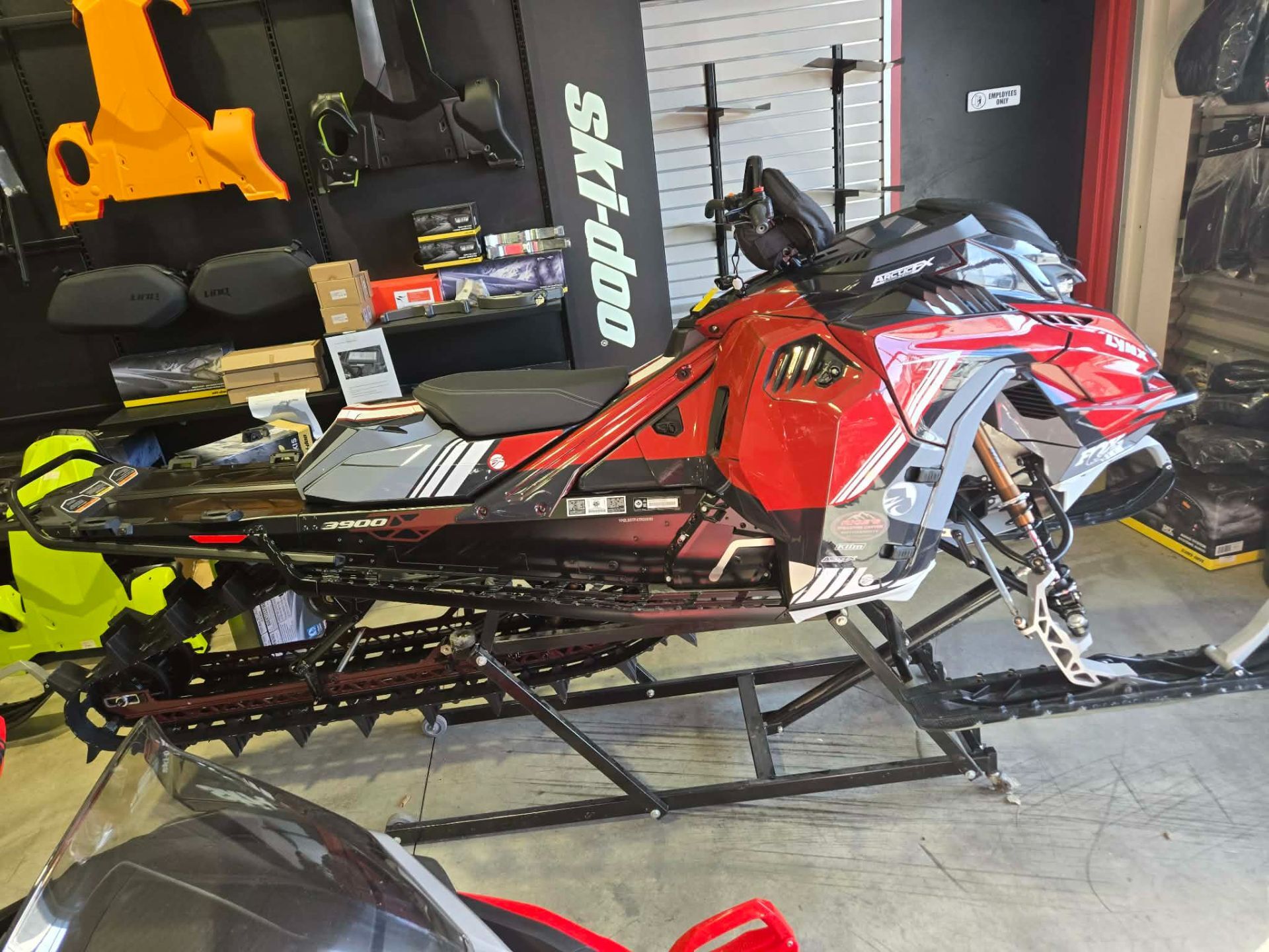 2026 Lynx Shredder DS 3900 850 E-TEC Turbo R PowderMax X-Light 3 in rapid city SD