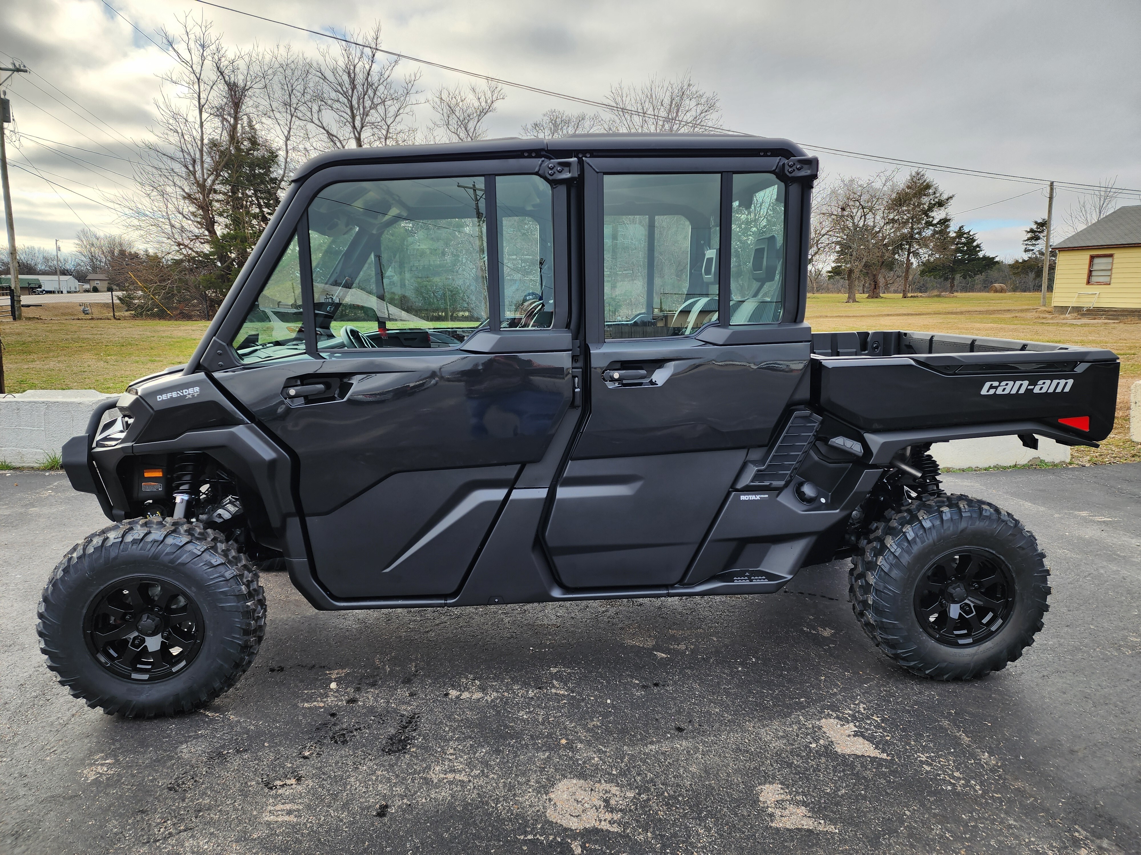 2026 Can-Am Defender MAX XT CAB HD11 in chanute KS