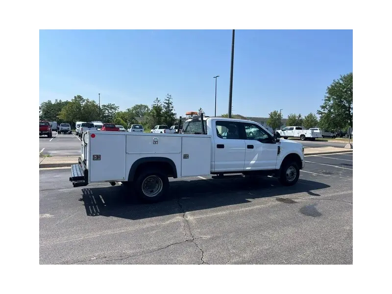 2022 FORD F350