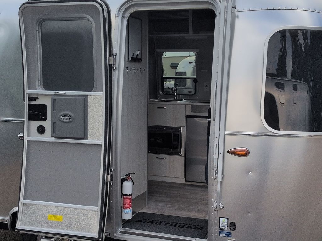 2024 Airstream Bambi 16RB in clackamas OR