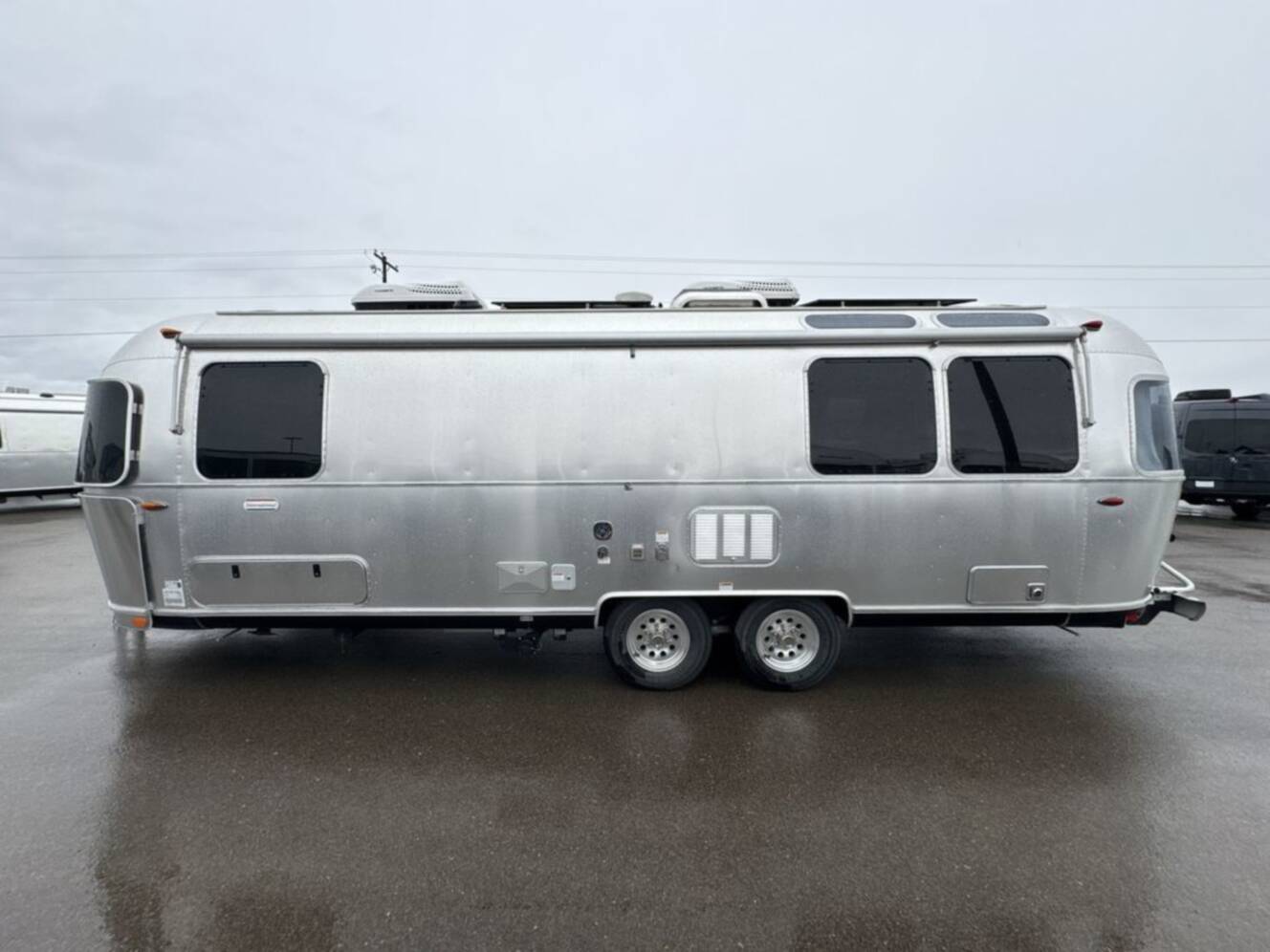 A photo of this 2021 Airstream International 27FB