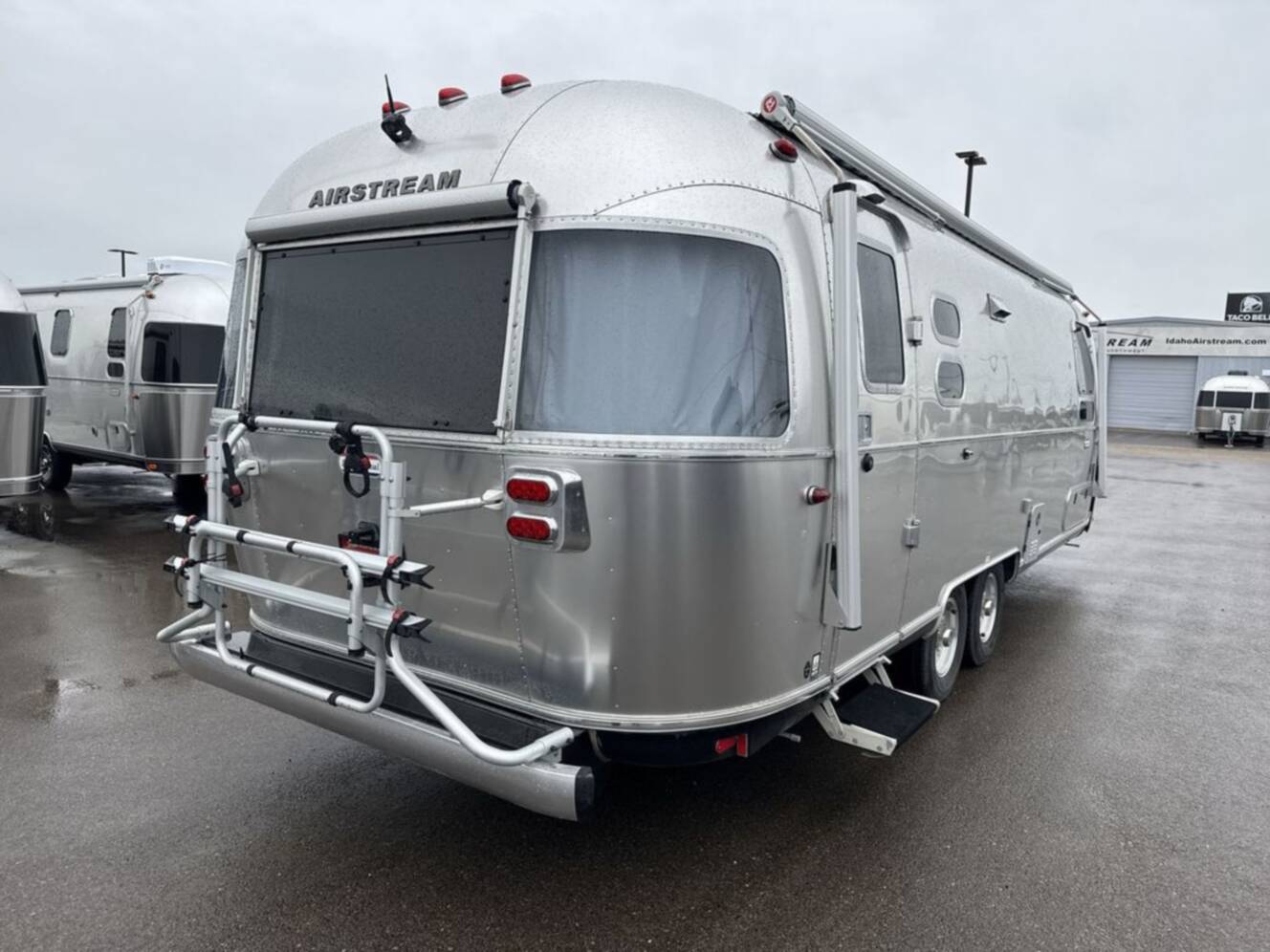 A photo of this 2021 Airstream International 27FB