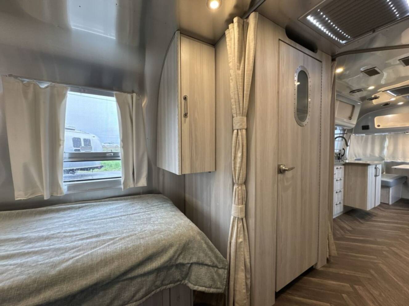 A photo of this 2021 Airstream International 27FB
