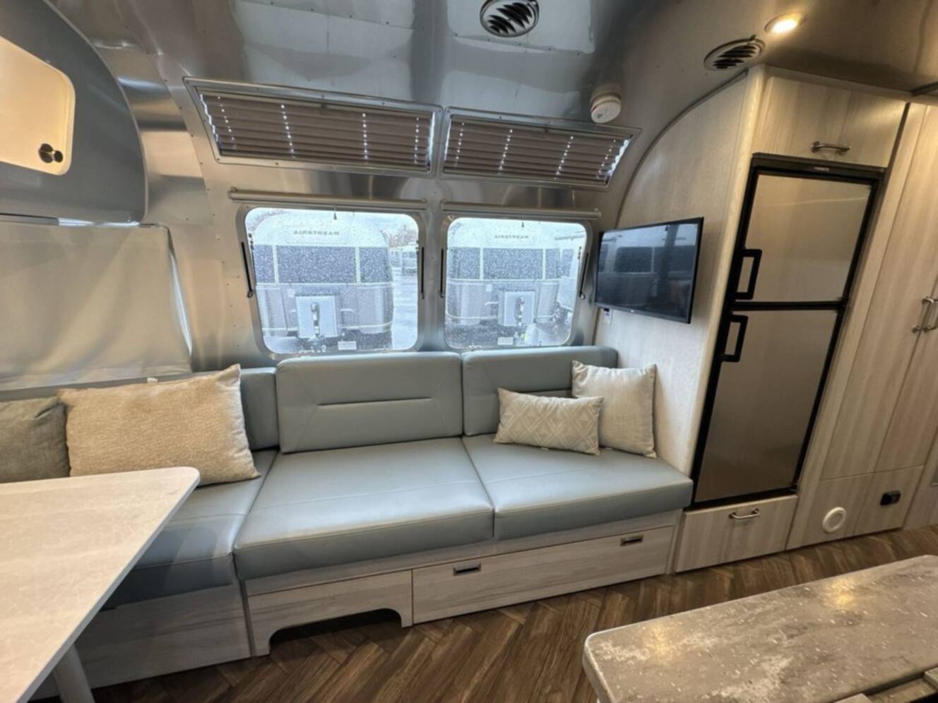 A photo of this 2021 Airstream International 27FB