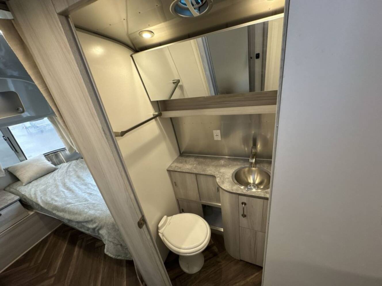 A photo of this 2021 Airstream International 27FB