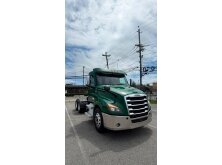 Commercial Truck Spotlight: Freightliner Cascadia image