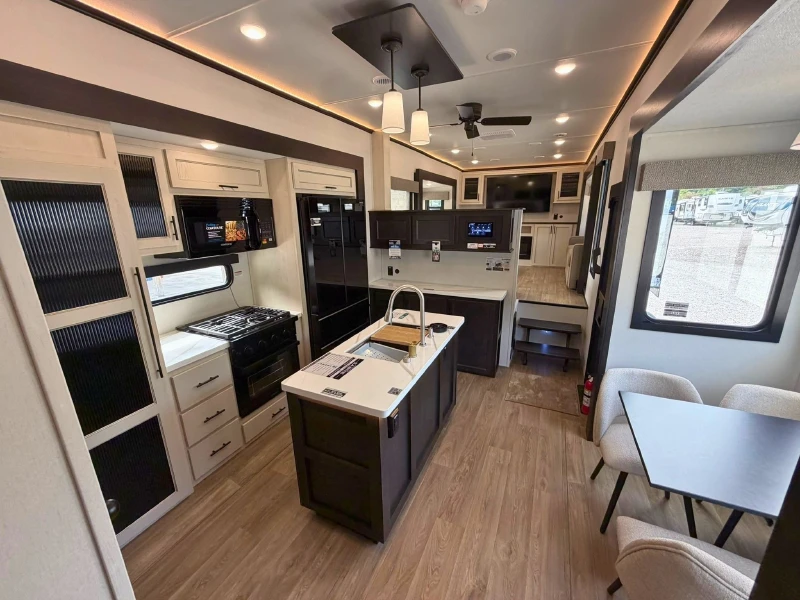 2027 Forest River Sabre 37FLH