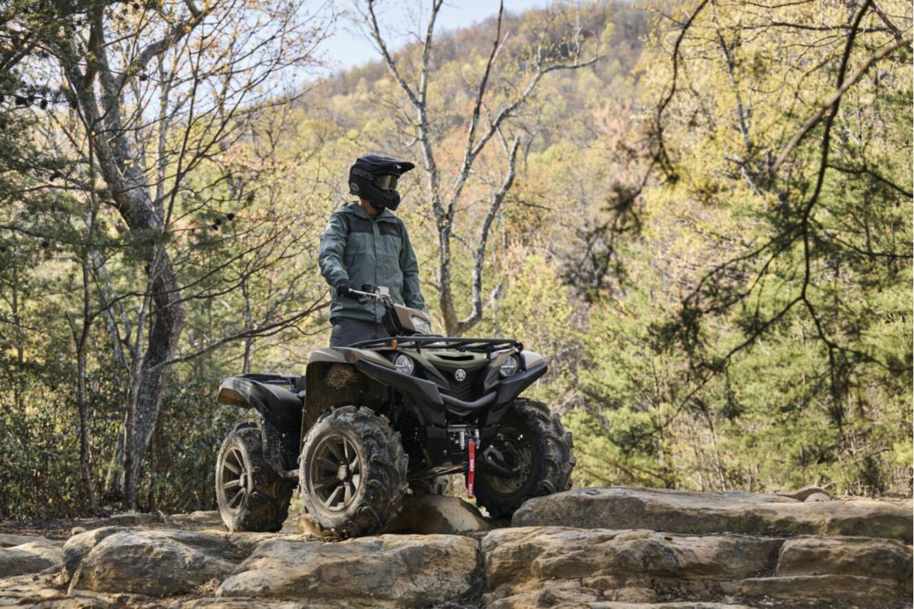 A photo of this 2027 Yamaha Grizzly EPS XT-R