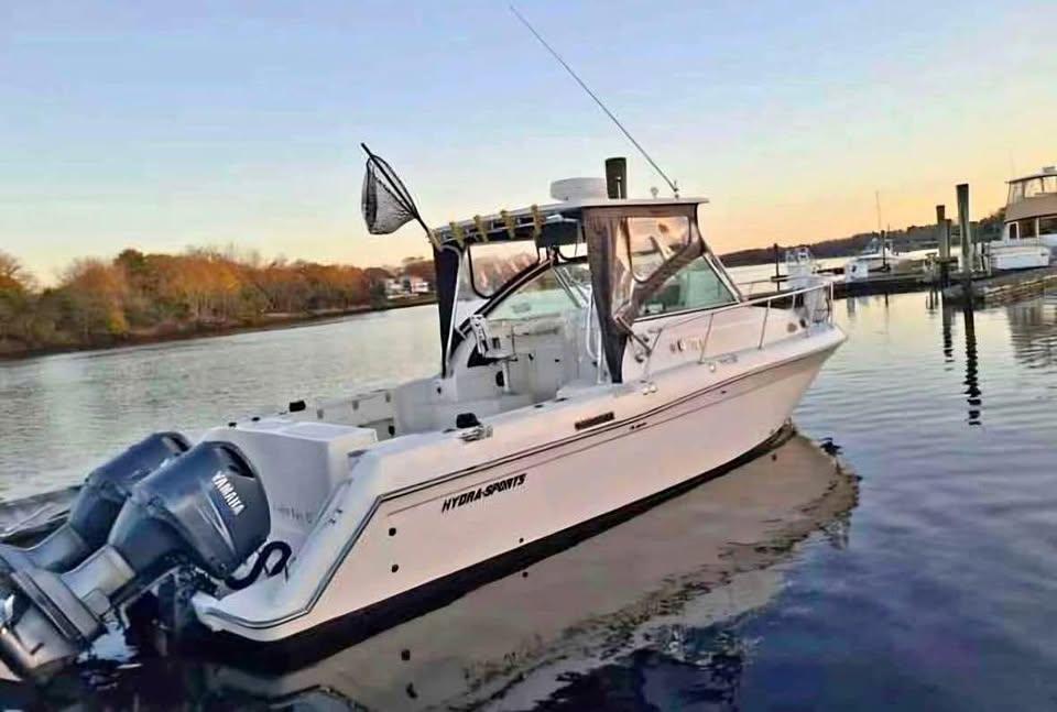 1998 Hydra-Sports 3100 SF in falmouth MA