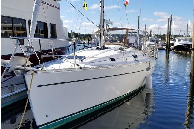 1998 Beneteau Oceanis 352 in falmouth MA