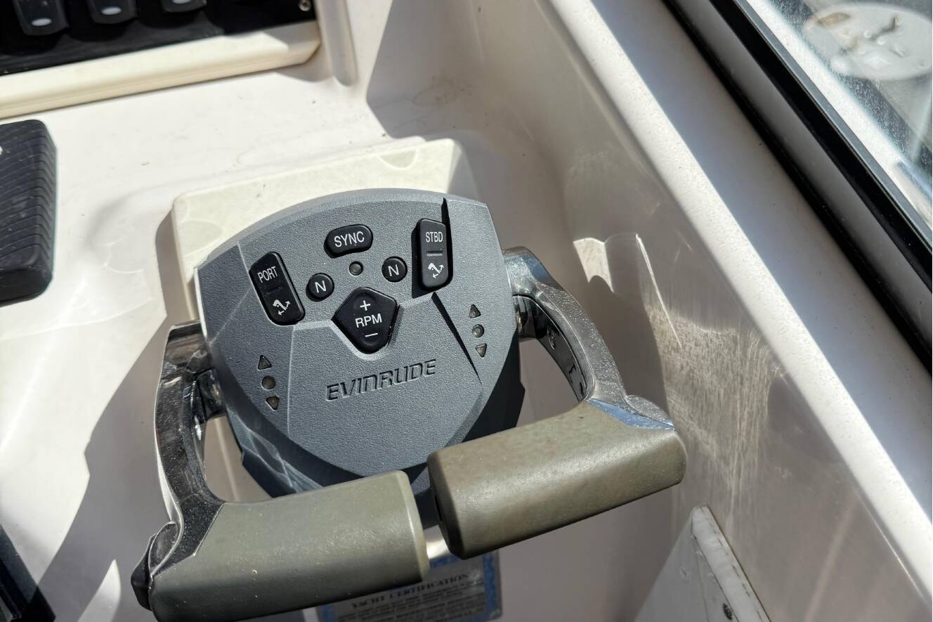 A photo of this 1996 Grady-White Marlin 300