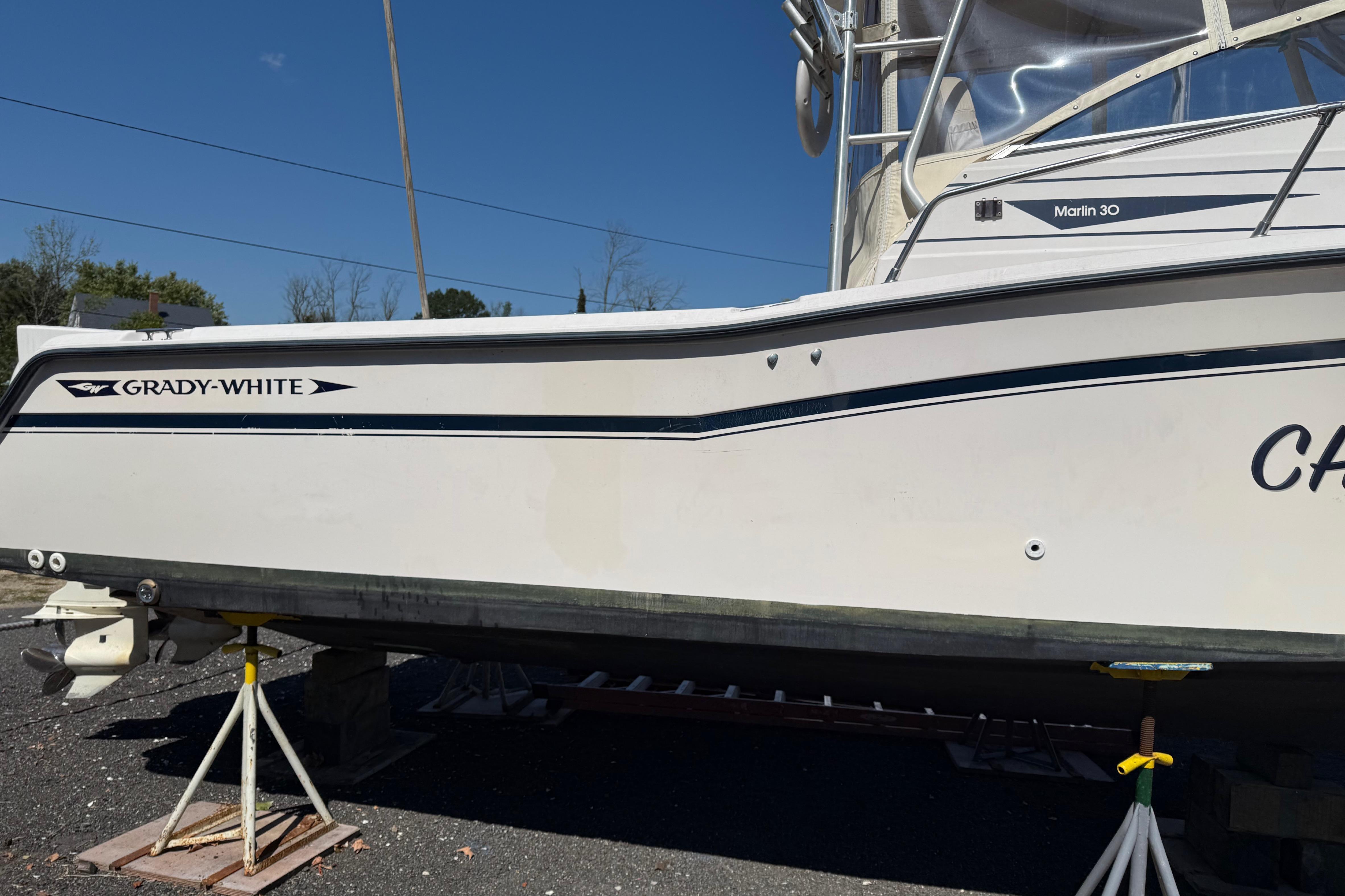 1996 Grady-White Marlin 300 in falmouth MA