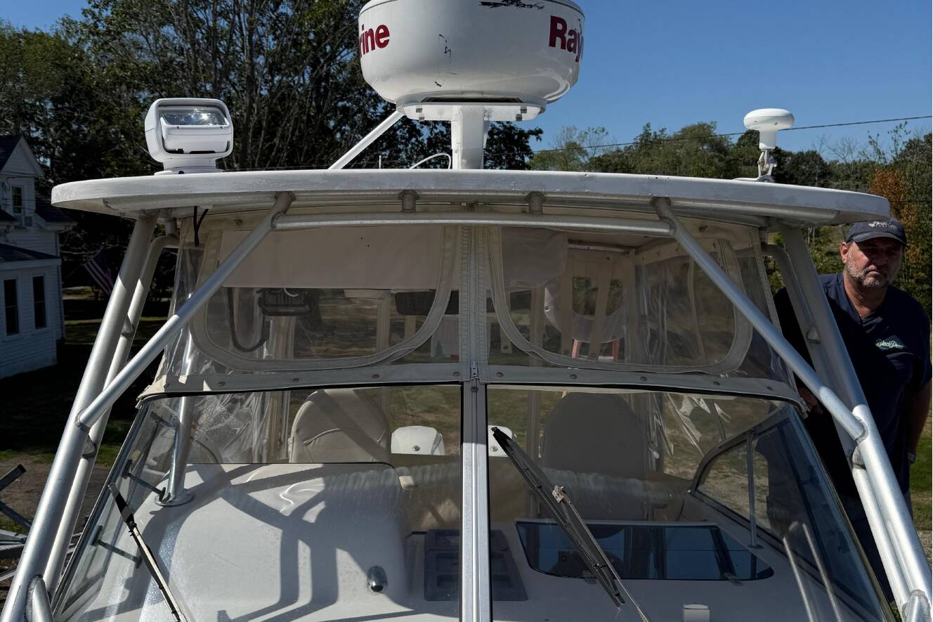 A photo of this 1996 Grady-White Marlin 300
