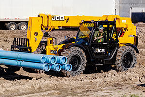JCB 509-42 in Menomonee Falls, WI