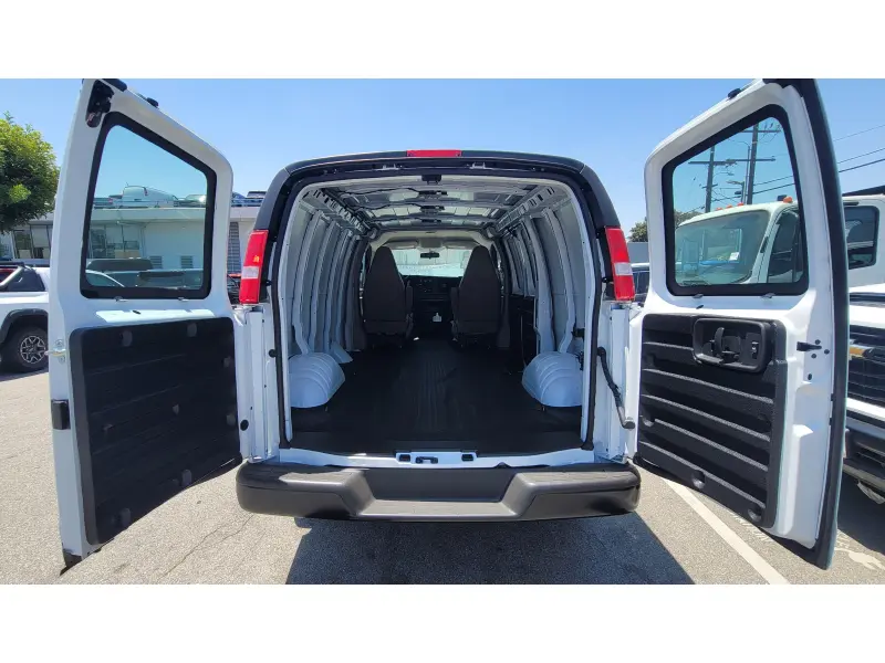2026 CHEVROLET EXPRESS G2500