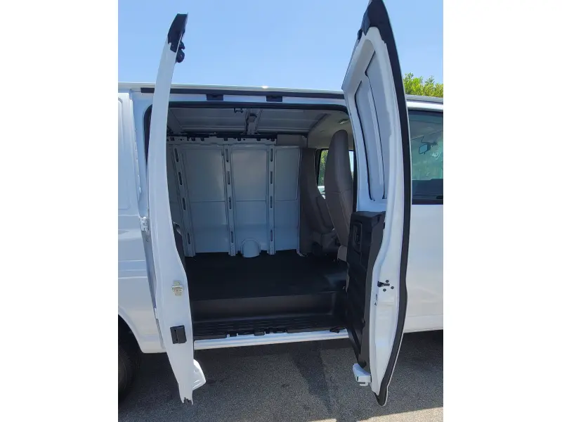 2026 CHEVROLET EXPRESS G2500