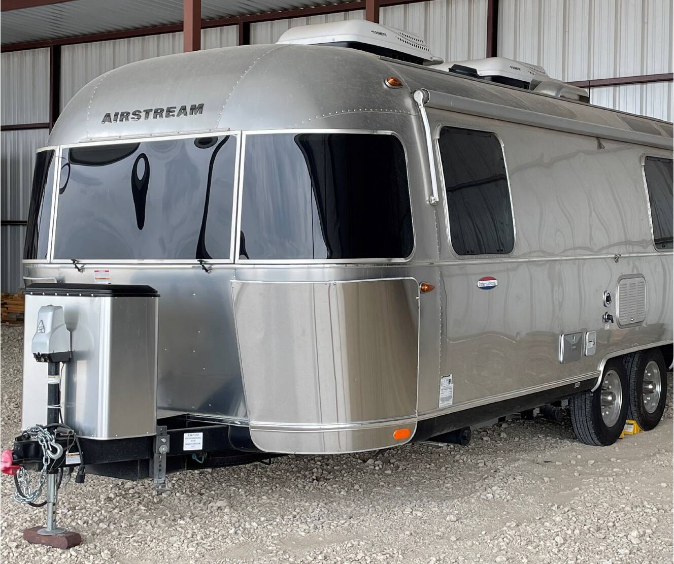 A photo of this 2019 Airstream INTERNATIONAL SIGNATURE 25FB SIGNATURE