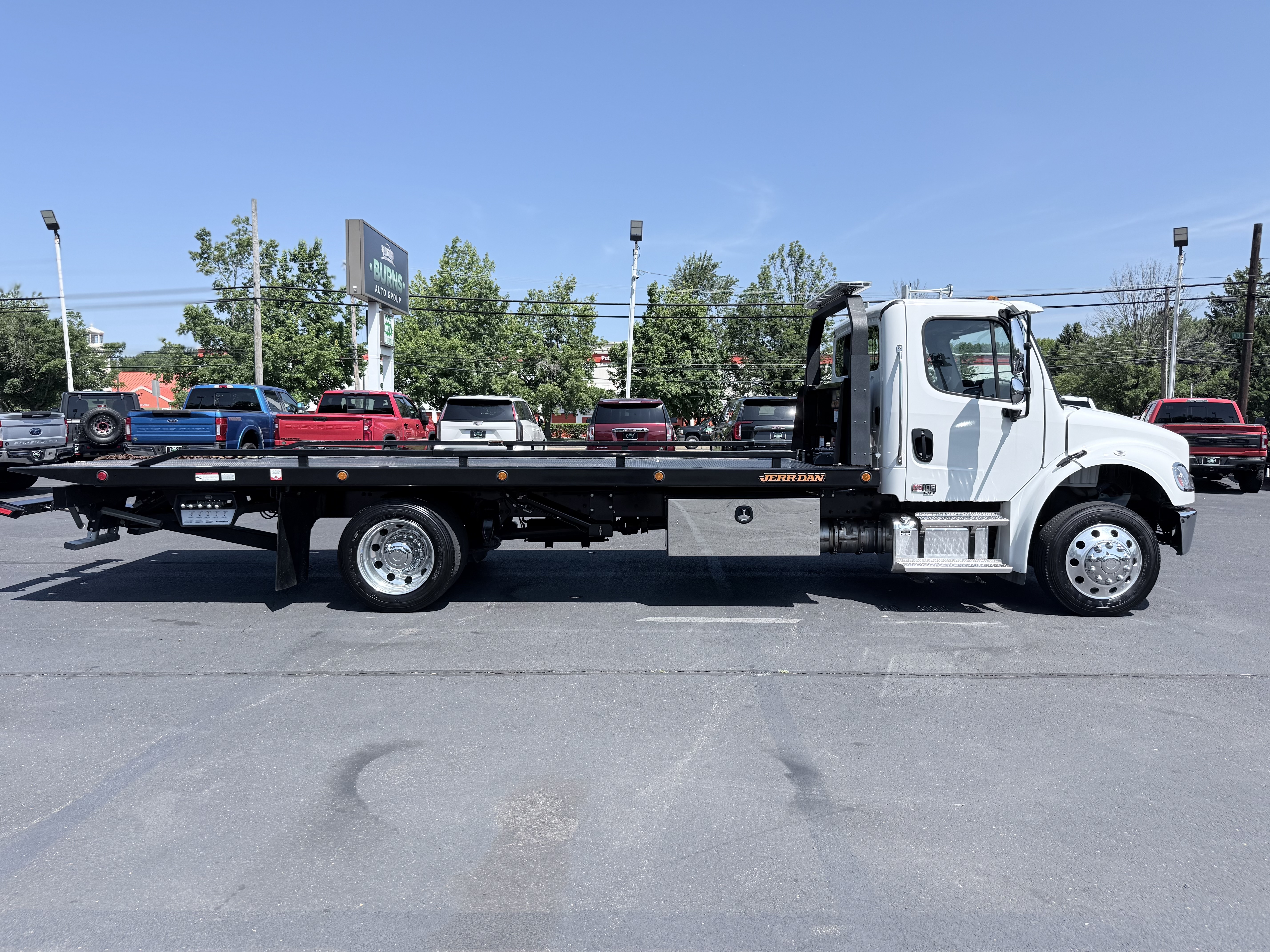 2025 FREIGHTLINER BUSINESS CLASS M2 106 in Fairless Hills, PA