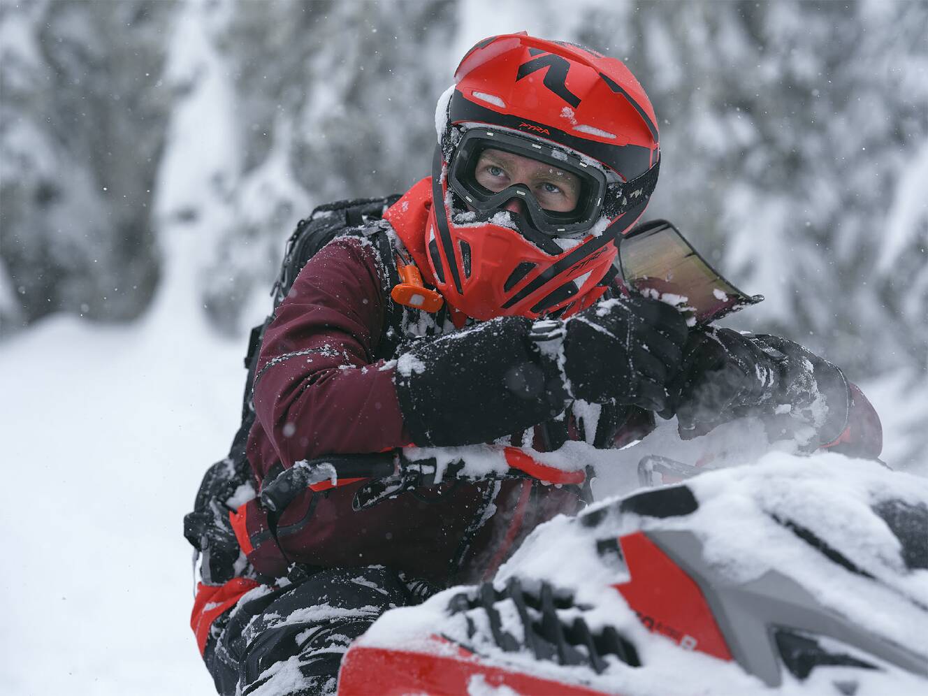 A photo of this 2026 Lynx Shredder RE 3700 850 E-TEC PowderMax SHOT
