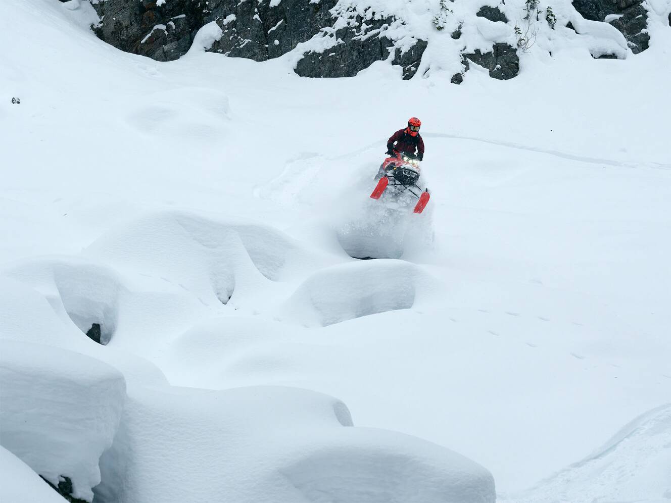 A photo of this 2026 Lynx Shredder RE 3700 850 E-TEC PowderMax SHOT